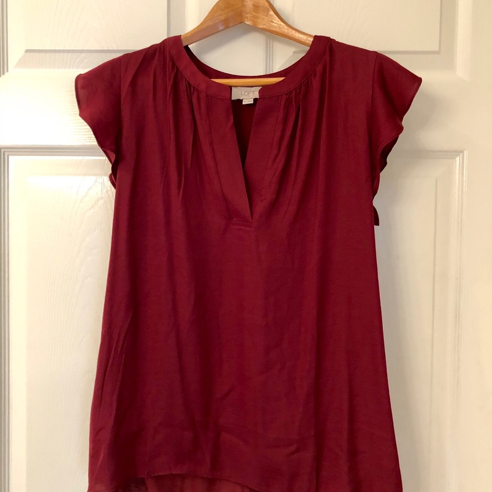 LOFT blouse in burgundy